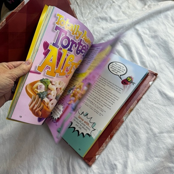 Better Homes and Gardens Mew Junior Cookbook - Picture 5 of 8